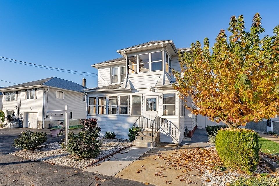 111 Pine St, Ludlow, MA 01056 Zillow