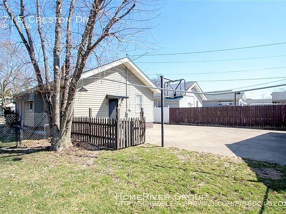 3rd image of 3715 Creston Dr