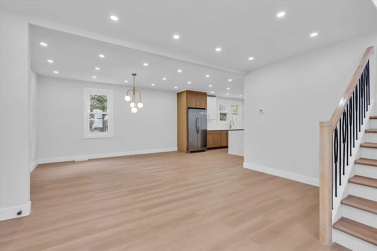 3 bed, 1448 sqft, $3,200 — Photo 2