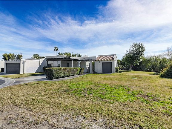 5th image of 78981 Bayside Ct