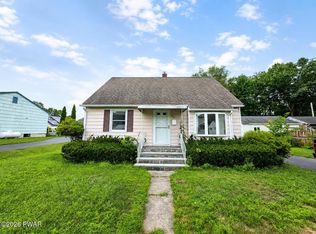 306 Avenue O, Matamoras, PA 18336