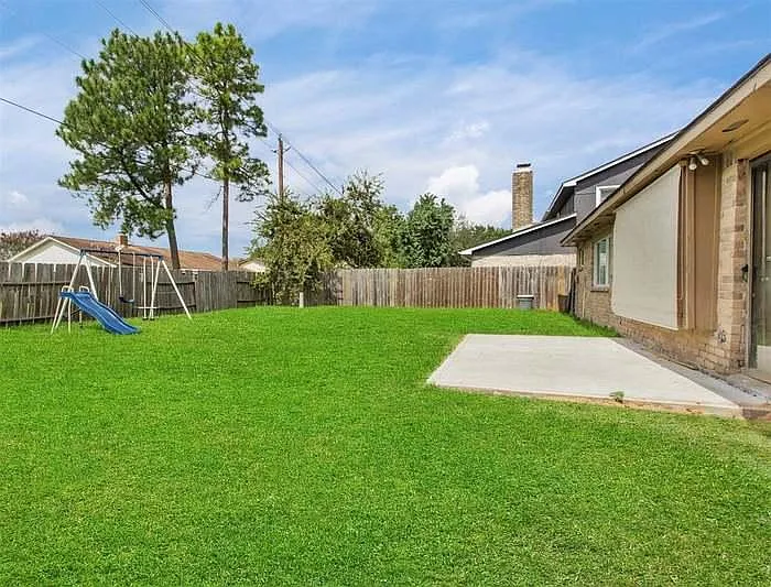 10022 Old Towne Ln — Photo 5