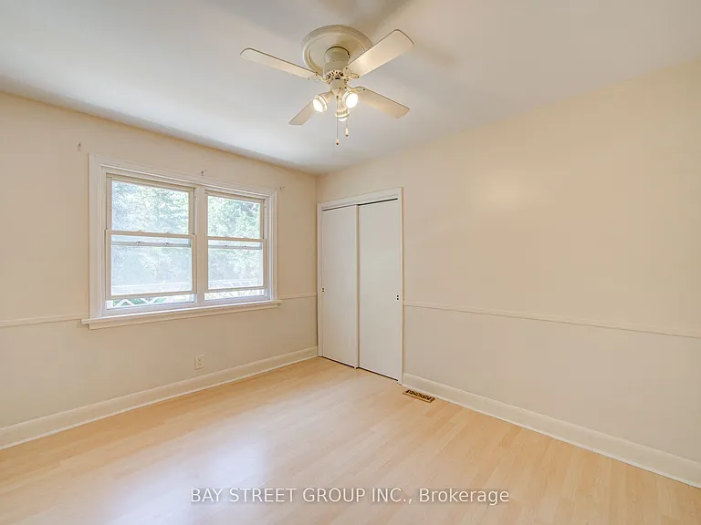 1421 Old Green Ln — Photo 23