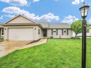 707 Chickory Dr, Champaign, IL 61822