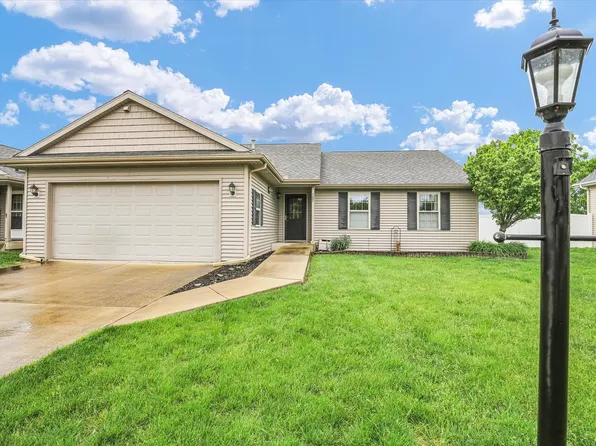 707 Chickory Dr, Champaign, IL 61822