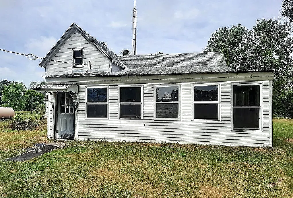 3 bed, 1693 sqft, $1,200 — Photo 1