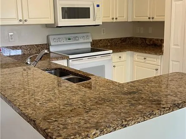 1260 Wildwood Lakes BLVD #305, NAPLES, FL 34104