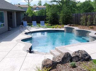 971 River Bend Rd, Redding, CA 96003