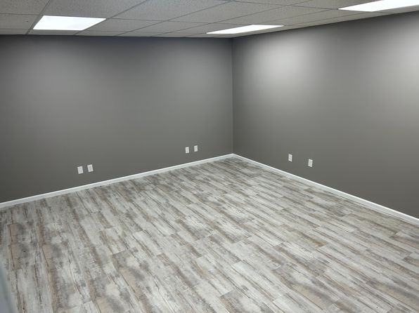 960 E 53rd St Suite 1B