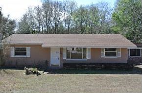 1st image of 1204 NE 32nd Pl