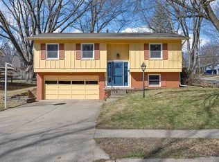 3040 Stanford Ave, Iowa City, IA 52245