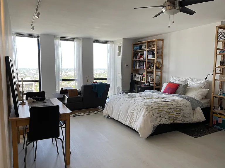 1660 N Lasalle St #3704 — Photo 5
