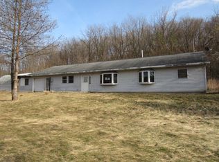 35568 Laser Rd, Colesburg, IA 52035