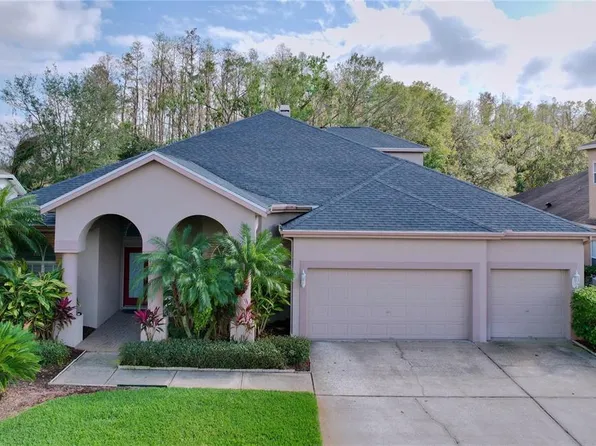1542 Deerbourne Dr, Zephyrhills, FL 33543