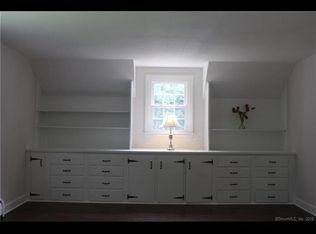 792 Orange Center Rd, Orange, CT 06477