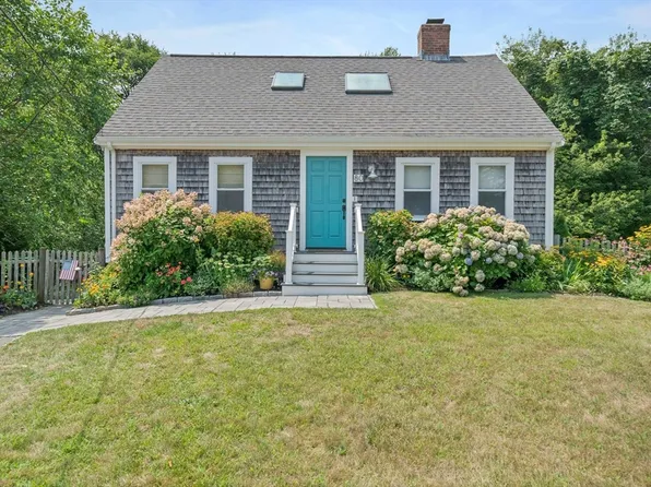 80 Genevieve Ln, Marshfield, MA 02050