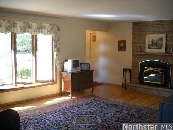 4th image of 3405 Belden Drive NE