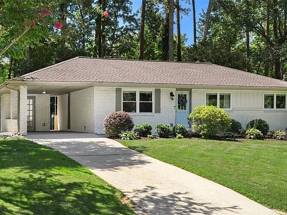 2nd image of 2897 Harcourt Dr