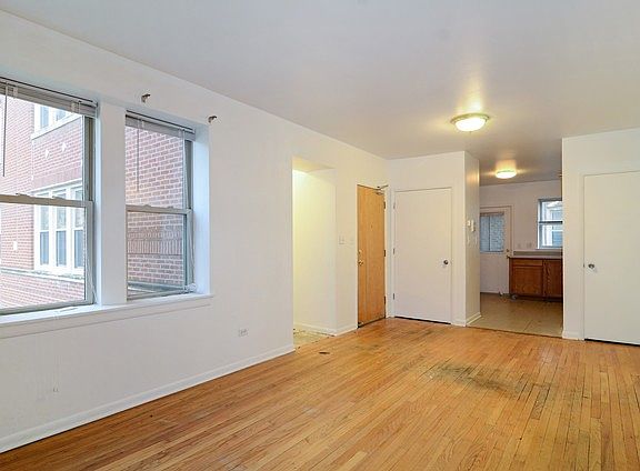 4th image of 4119 W Kamerling Ave APT 1B