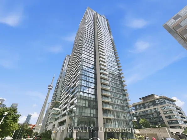 25 Capreol Ct #810, Toronto, ON M5V 3Z7