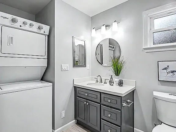 615 Empey Way — Photo 3