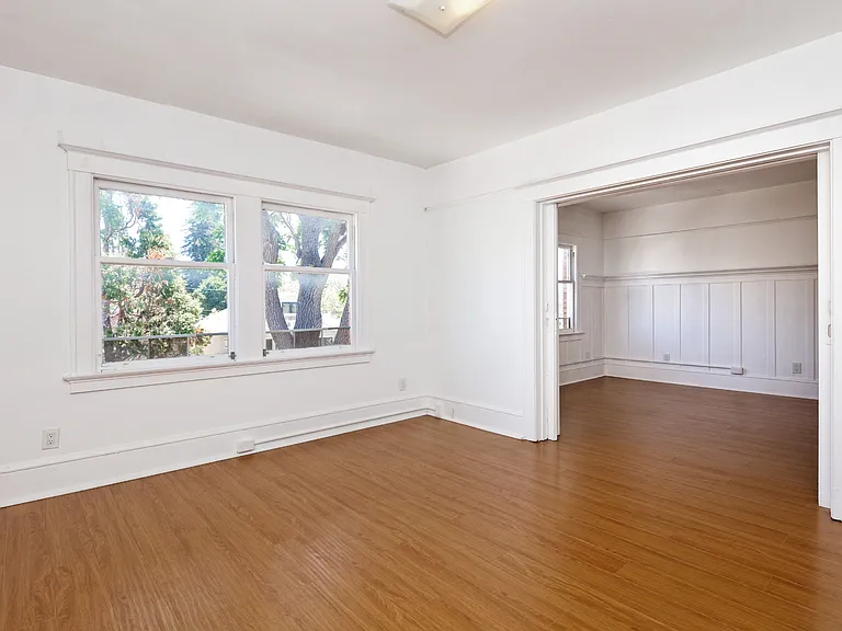 2133 & 2139 Grant Street — Photo 5
