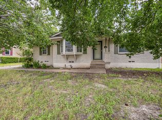 915 Pinson Rd, Forney, TX 75126