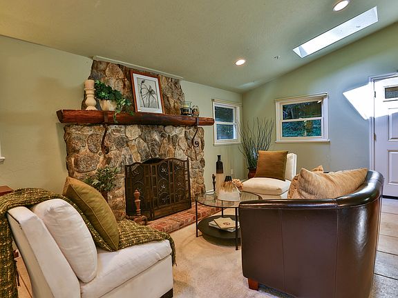 5th image of 757 Boulder Brook Dr