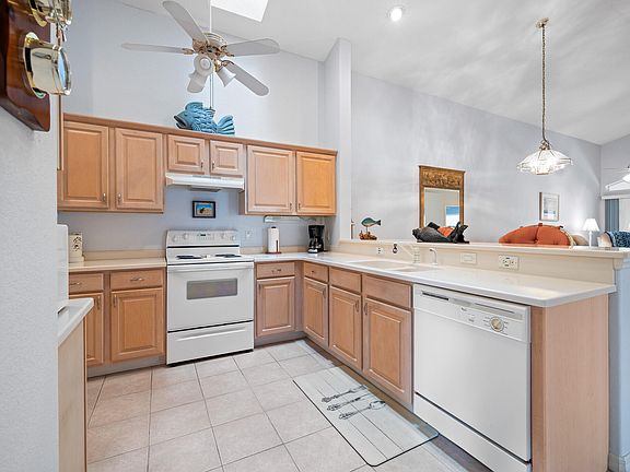 2nd image of 106 Sophora Pl