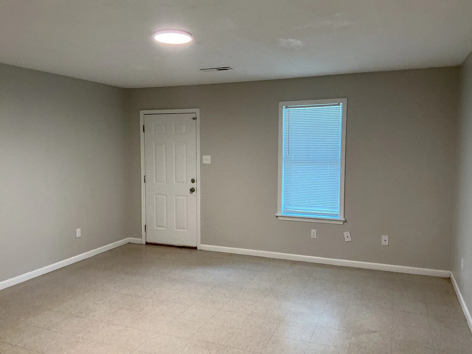 2 bed, 855 sqft, $950 — Photo 3