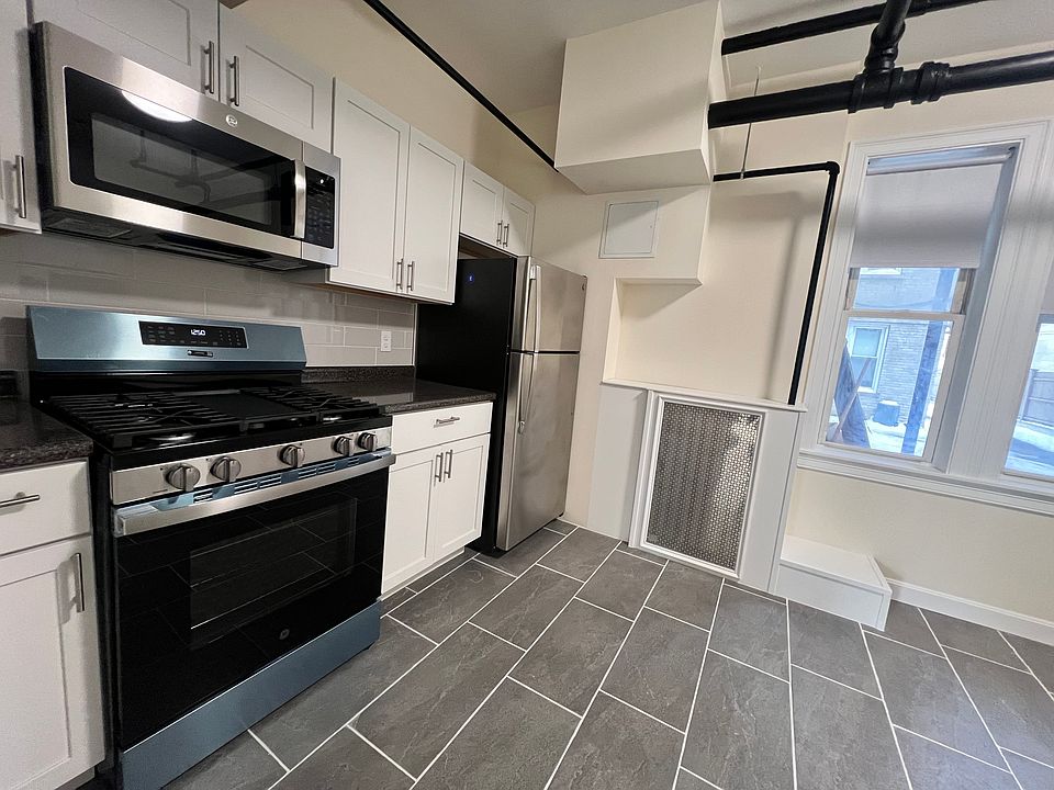 1st image of 127-131 Washington St #1