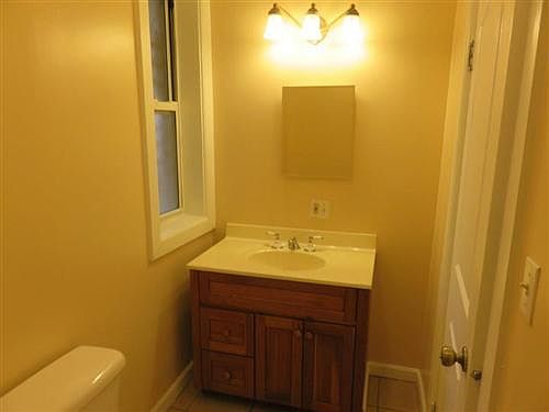 5th image of 2558 N Hamlin Ave #1