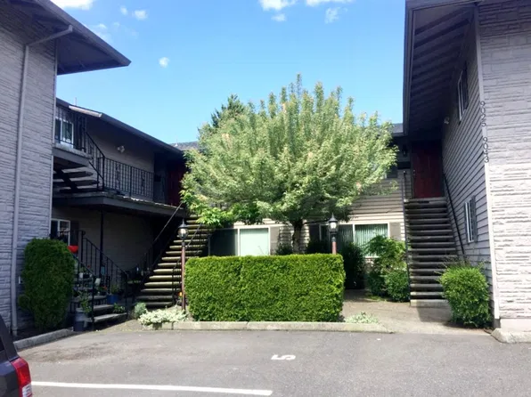 0174-04PP Stark Street Apartments