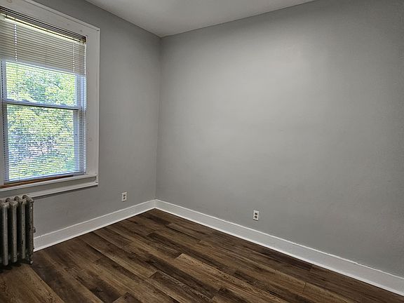 2nd image of 82 Winfield Ave #2A