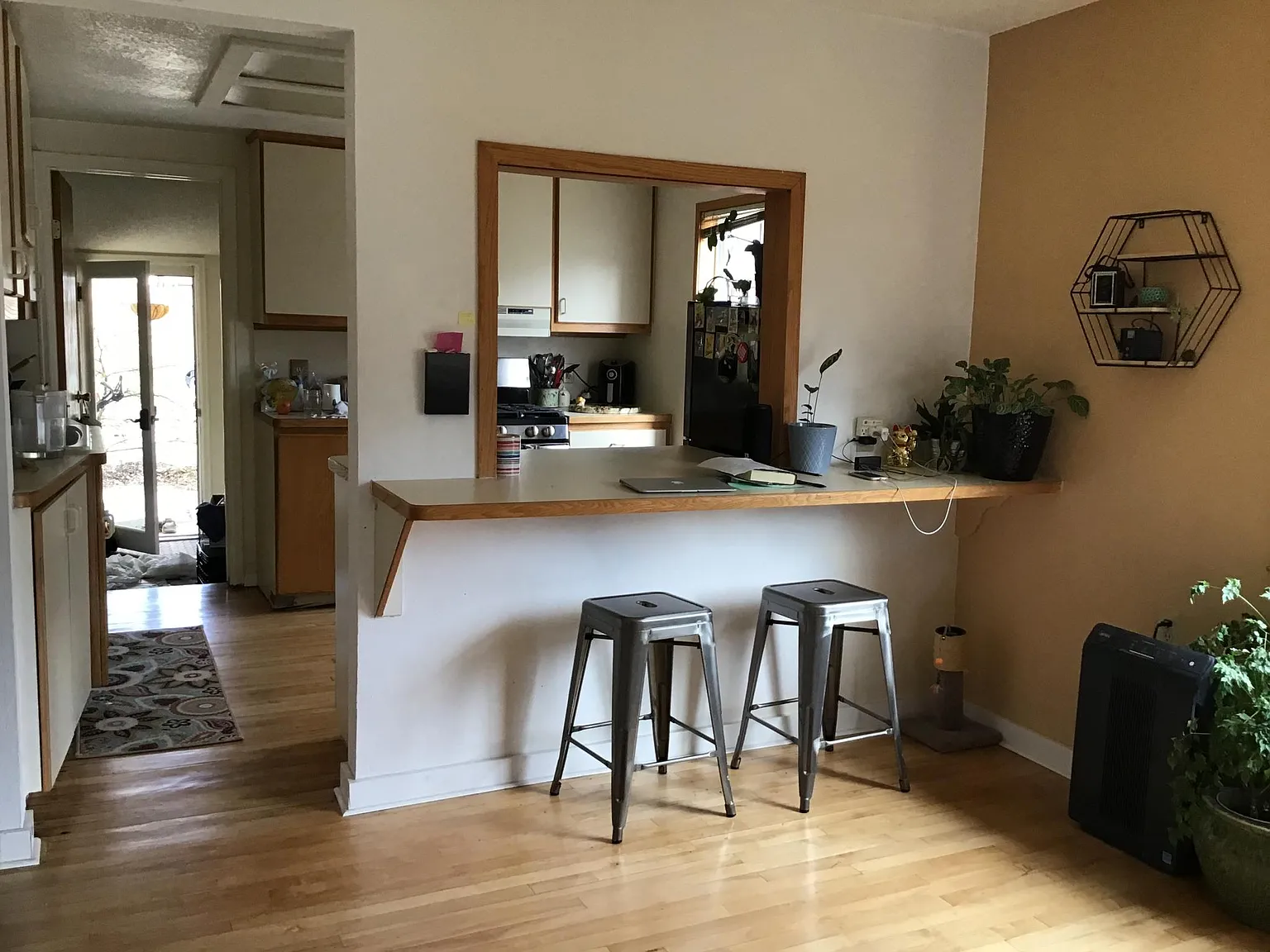 1011 N Arcadia St — Photo 3