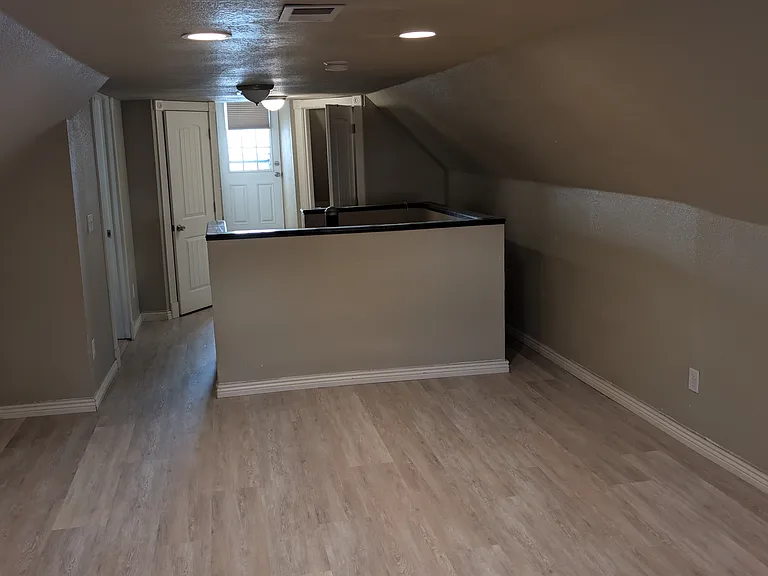 635 N Galapago St — Photo 15