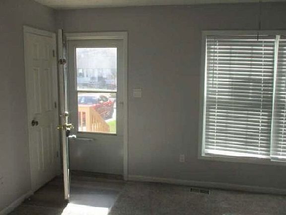 Additional Living Room