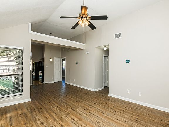 5th image of 103 Hardin Dr