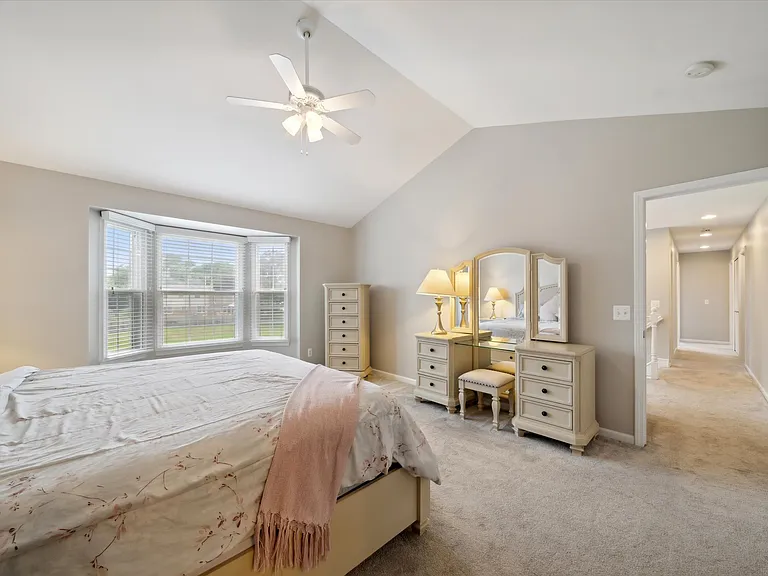 4976 Saddle Brook Ct — Photo 40