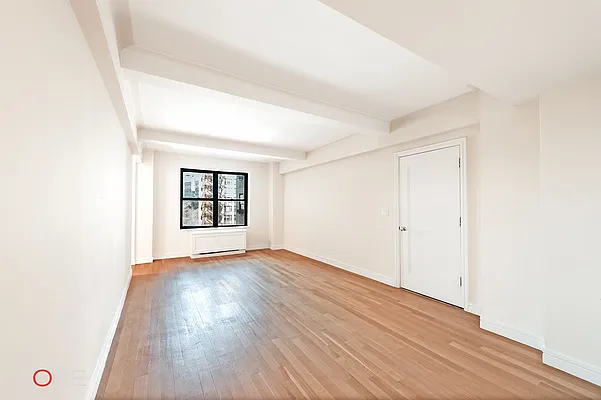 Rented by CORE | media 9