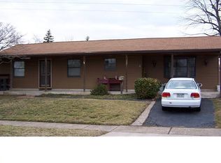 61 Cherry Ln, Levittown, PA 19055