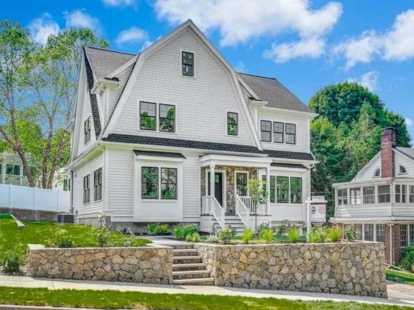 13 Bellevue Hill Rd, West Roxbury, MA 02132