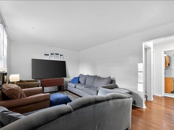 3rd image of 438 Ewingville Rd