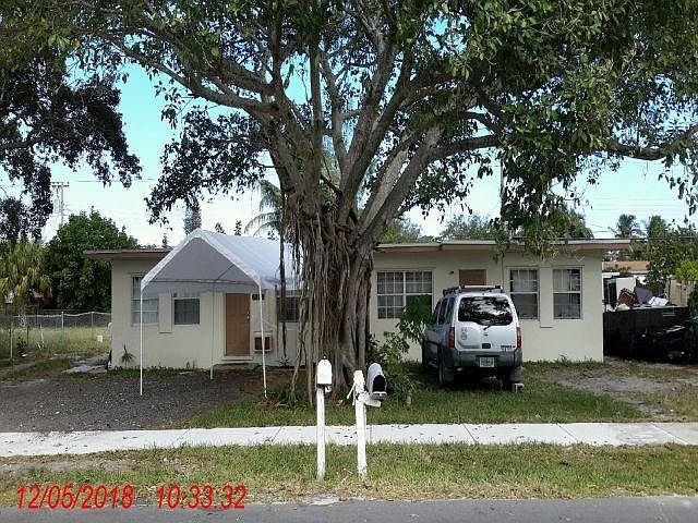 1st image of 6221-6223 SW 39th Ct #1-2