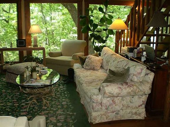 4th image of 224 Indian Pipe Dr