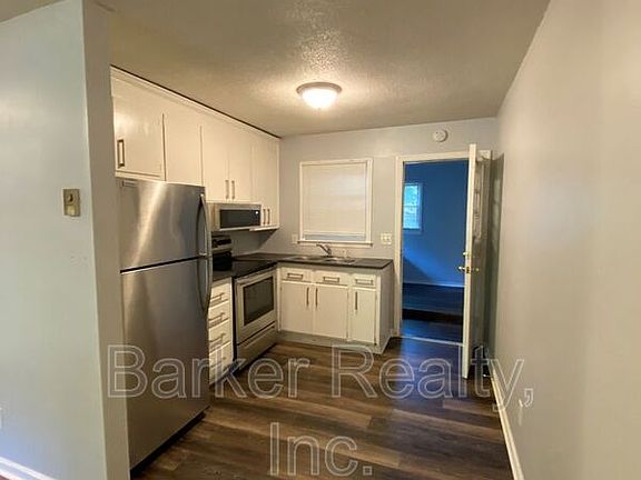 3rd image of 3917 Greenleaf St APT A