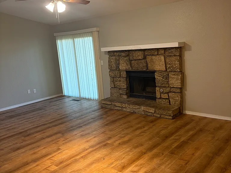 6644 S Victor Ave — Photo 6