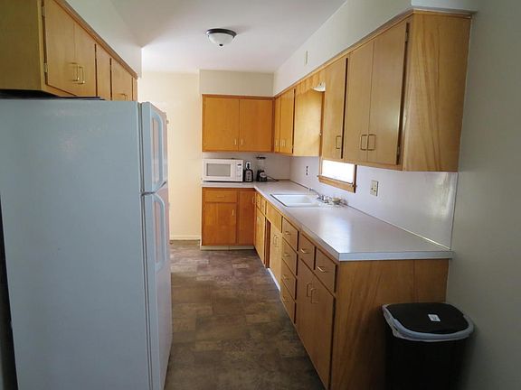 5th image of 620 13th St SE