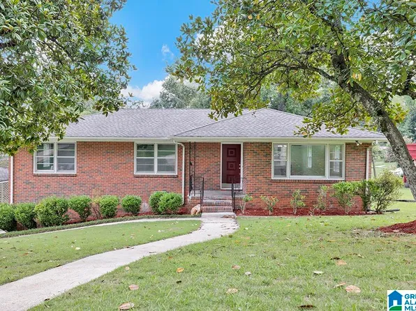 628 Somerset Dr, Bessemer, AL 35020