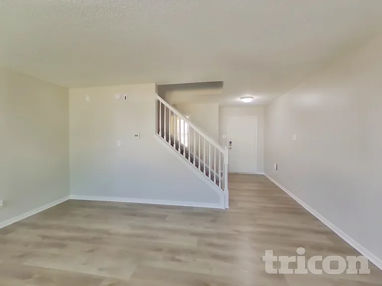 6238 Monteo Ln — Photo 3